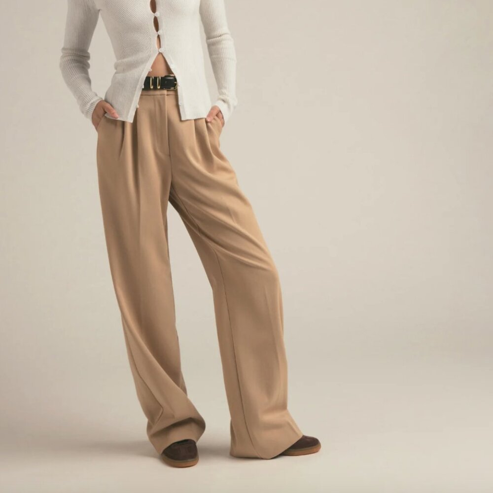 NWOT Favorite Daughter The Favorite Pant Tan -- Size 6